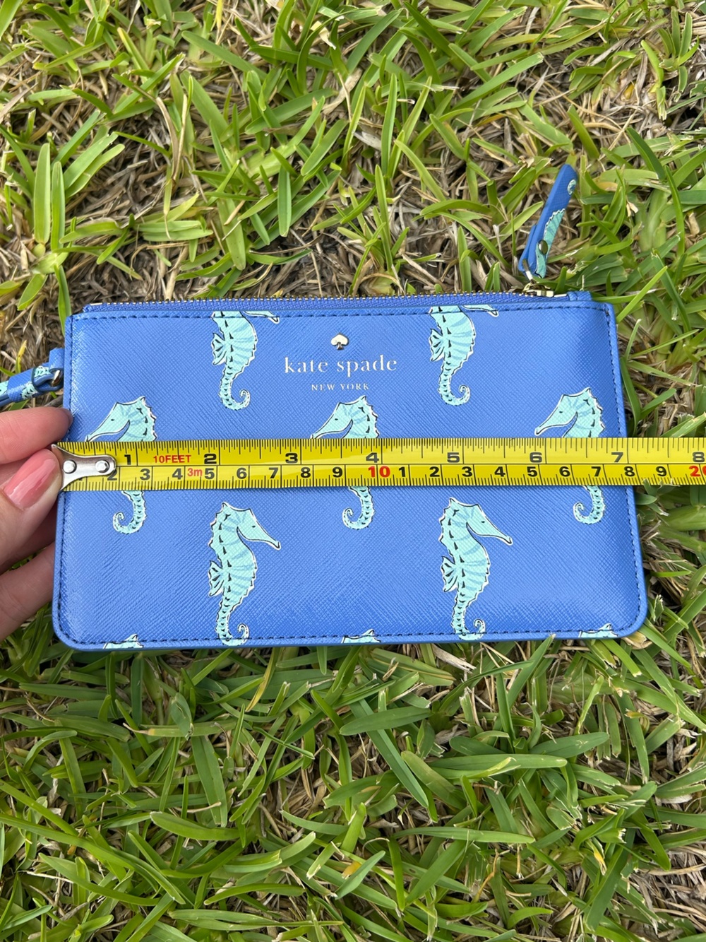kate spade blue wristlet with mint seahorse novelty print - Picture 7 of 8